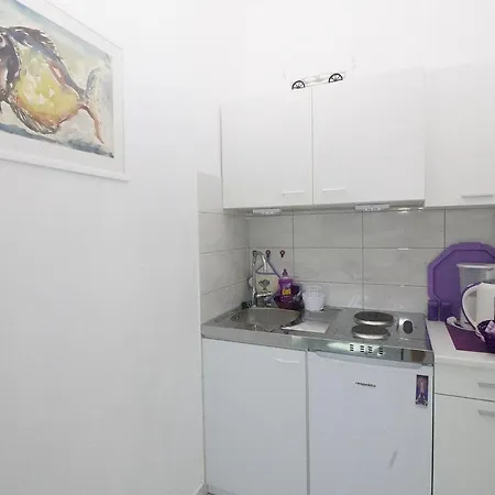 In 16951 Apartment *