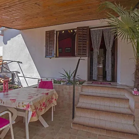 In 16951 Apartment Rabac