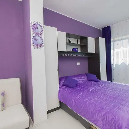 In 16951 Apartment *